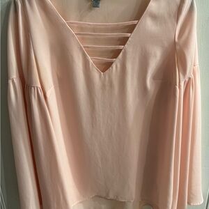 Women's Blush Pink V-Neck Top